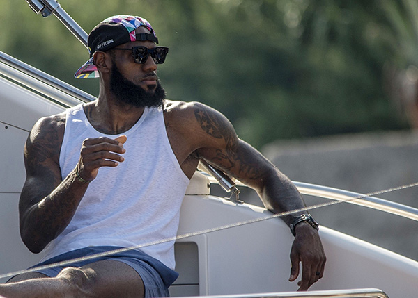 指叉球的 指叉球的